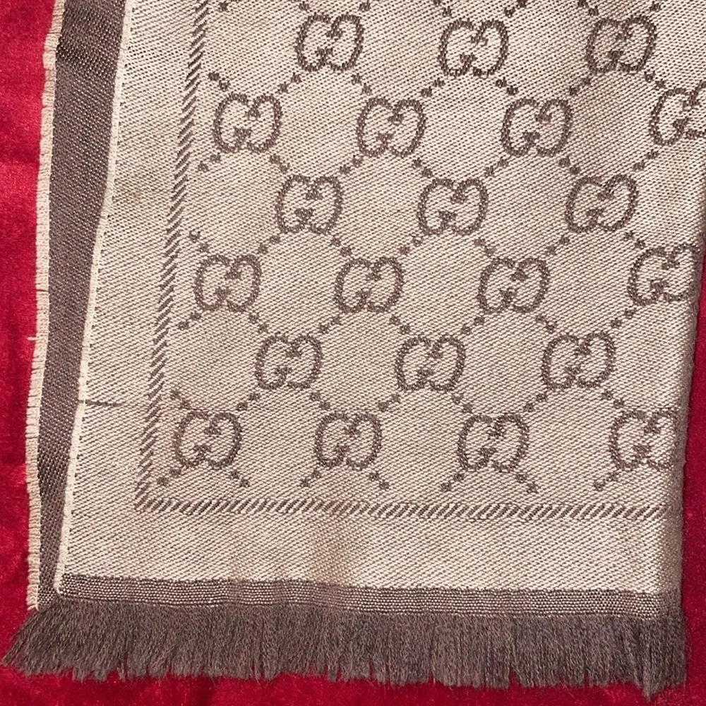 NWOT Gucci wool scarf